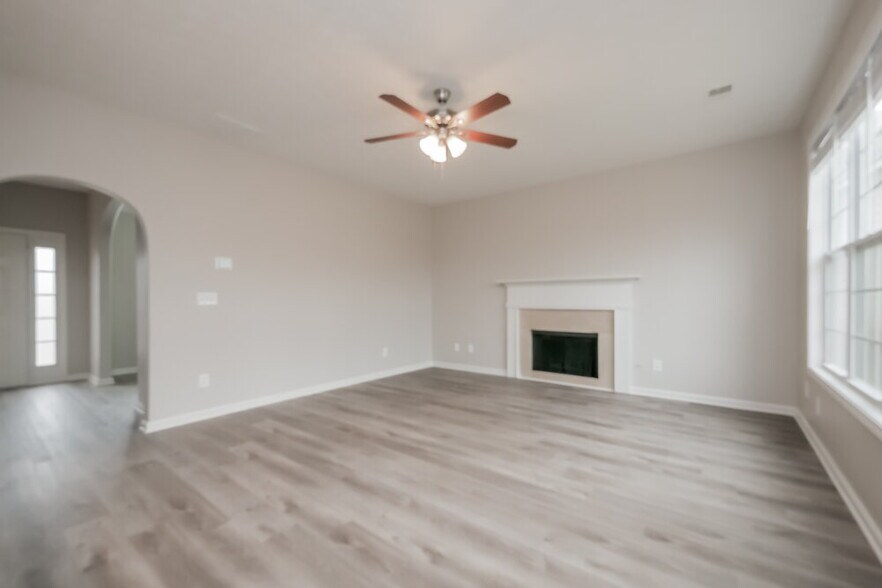 Building Photo - 226 Greenland Dr
