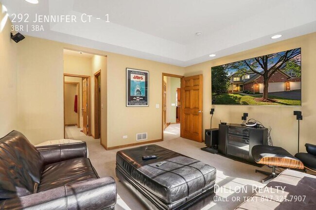 Building Photo - 292 Jennifer Ct