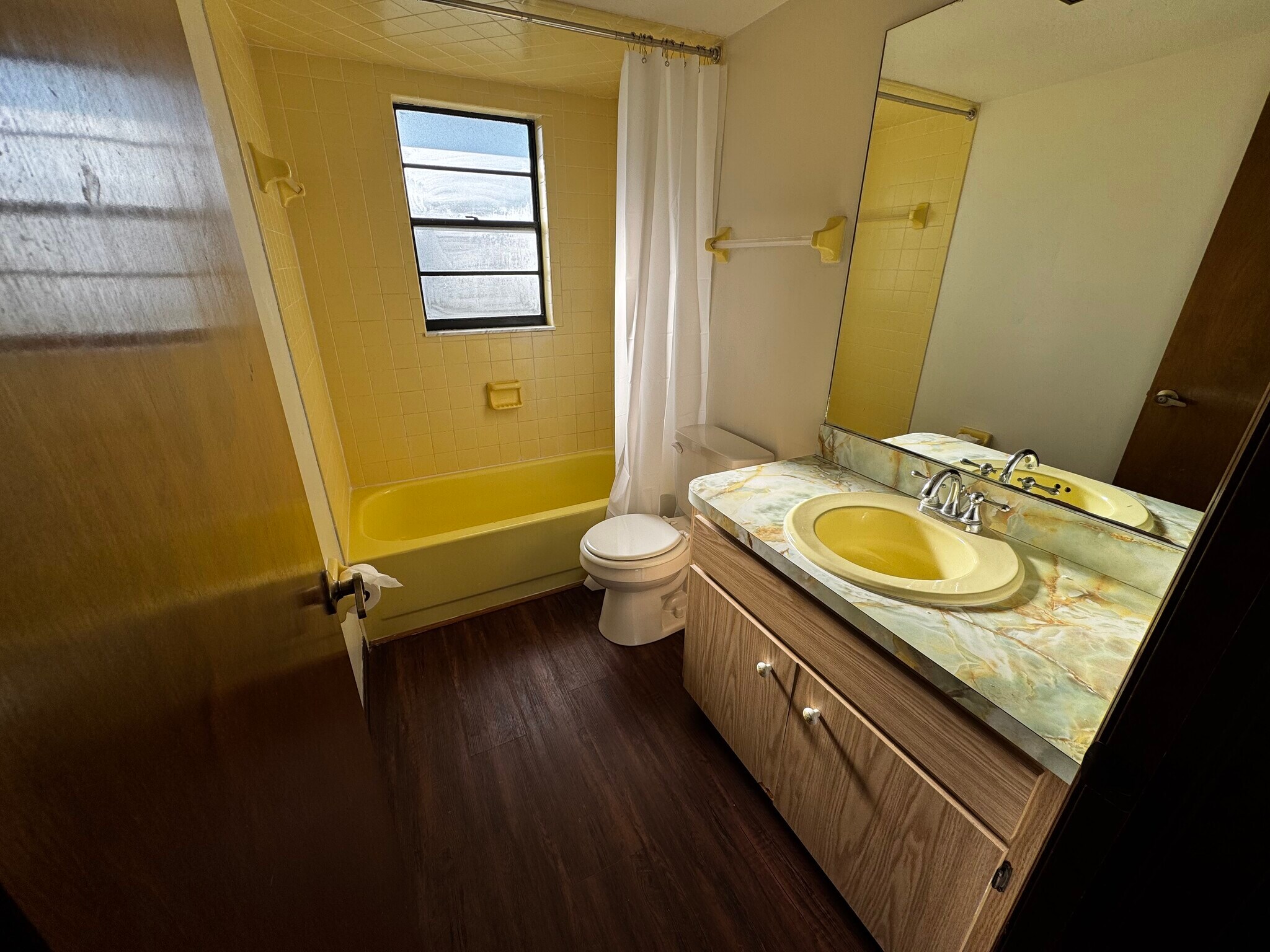 Building Photo - 1065 Altoona Ave