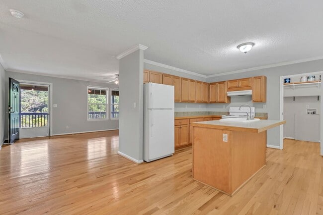 Building Photo - 3 Bed/2 Bath House in West Jefferson!
