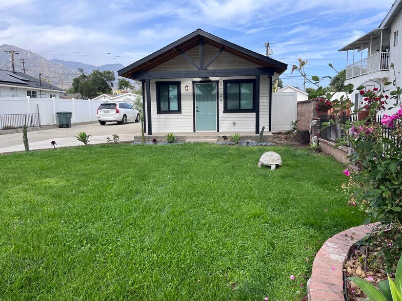 Building Photo - 2128 El Sereno Ave