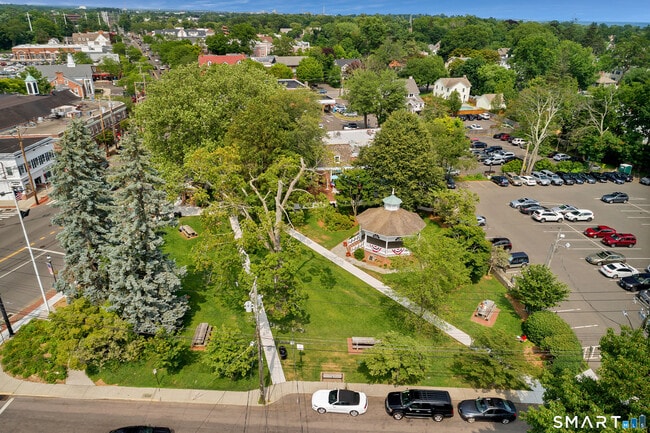 Building Photo - 131 Beach Rd