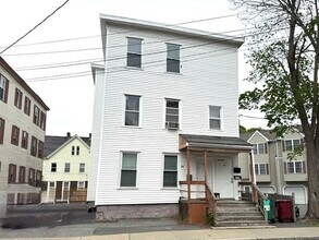 Building Photo - 83 Lane St