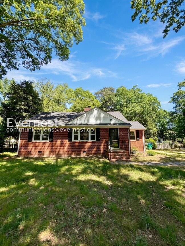 Building Photo - 2909 Westgate Dr