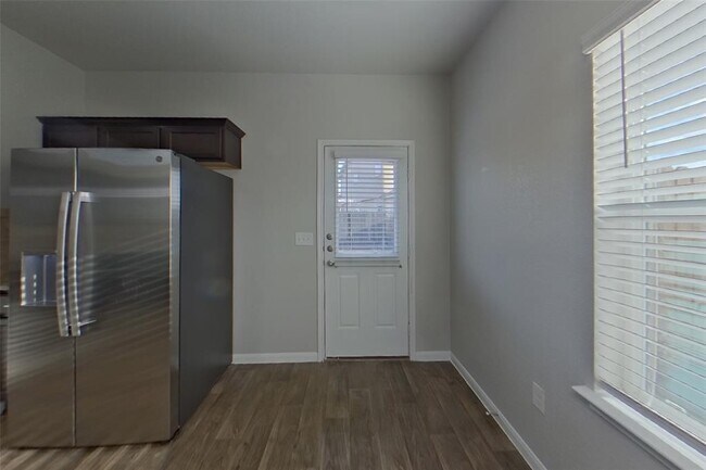 Building Photo - 15012 Custis Ln