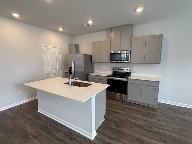Building Photo - 4913 Mowbray Way