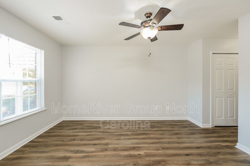 Building Photo - 3140 Kensington Pl