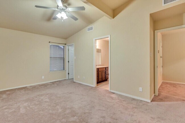 Building Photo - 3925 Hueco Valley Dr