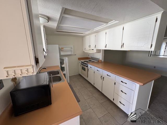 Building Photo - 2155 S 14th Ave