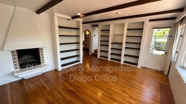 Building Photo - 2108 Alta Vista Dr