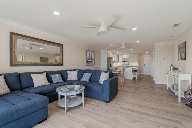 Building Photo - 5300 Jimmy Buffett Mem Hwy