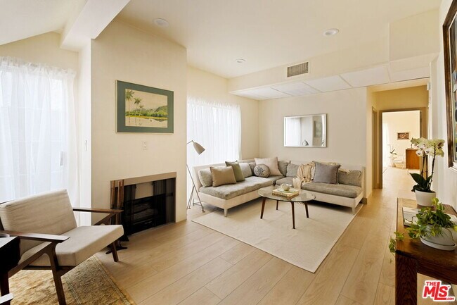 Building Photo - 1717 Malcolm Ave