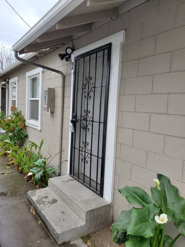 1 Bedroom and 1 Bath 537 E Pine St Lodi CA 95240 Apartment Finder