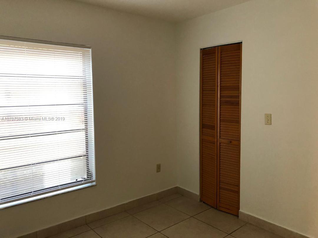 Building Photo - 9135 SW 125th Ave