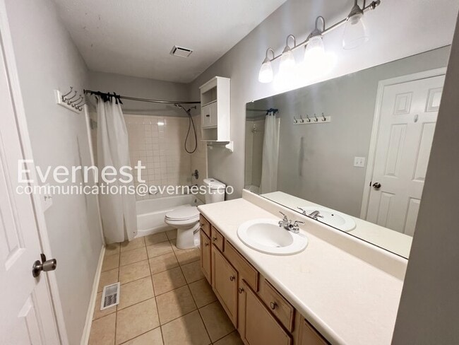 Building Photo - 5016 Cheshire Ct