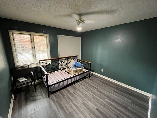 Building Photo - Charming 2BD, 2BA Durham Townhome South of Duke University