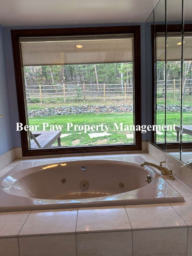 Building Photo - Lovely Home in Soda Creek!!