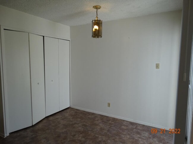 Building Photo - 7132 Larksong St
