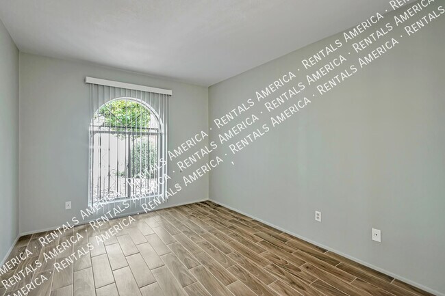Building Photo - 644 N Richey Blvd