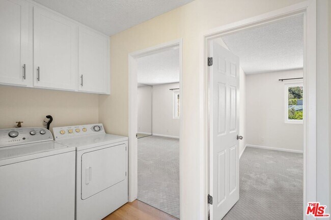 Building Photo - 18004 Coastline Dr