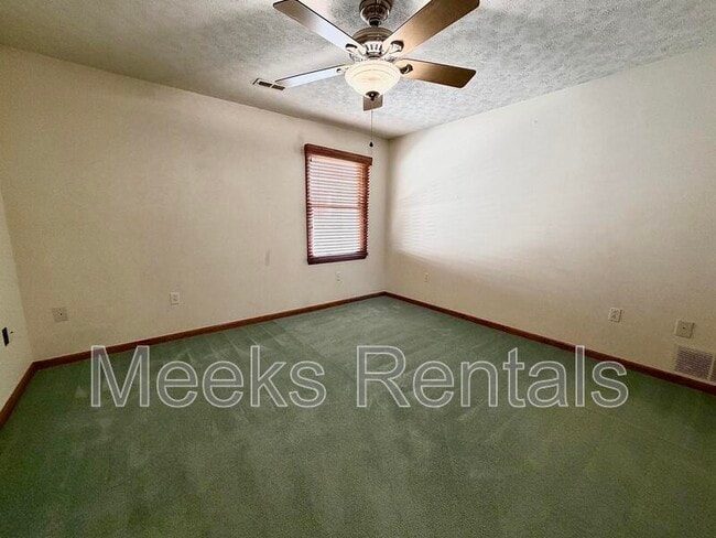 Building Photo - 9 Romar Ct