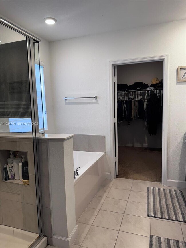 Building Photo - 13201 SW 269th Ter