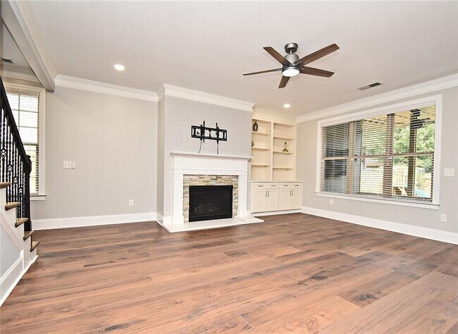 Building Photo - 2625 Hickory Hill Dr