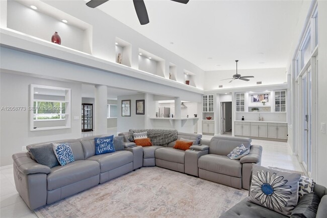 Building Photo - 15845 SW 87th Ave