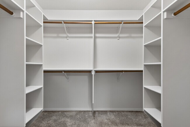 Building Photo - 2074 N Siesta Ave