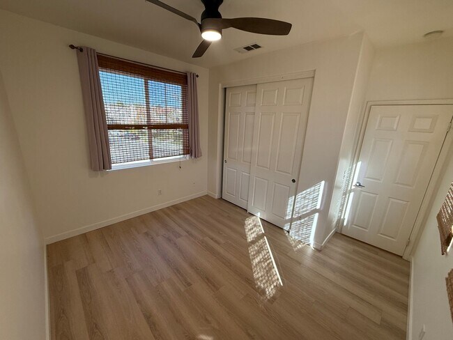 Building Photo - Spacious 3-Bedroom Home in the Andorra Community of Valencia!