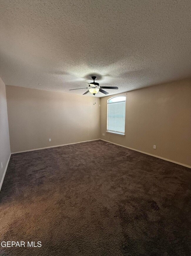 Building Photo - 14345 Desert Sage Dr