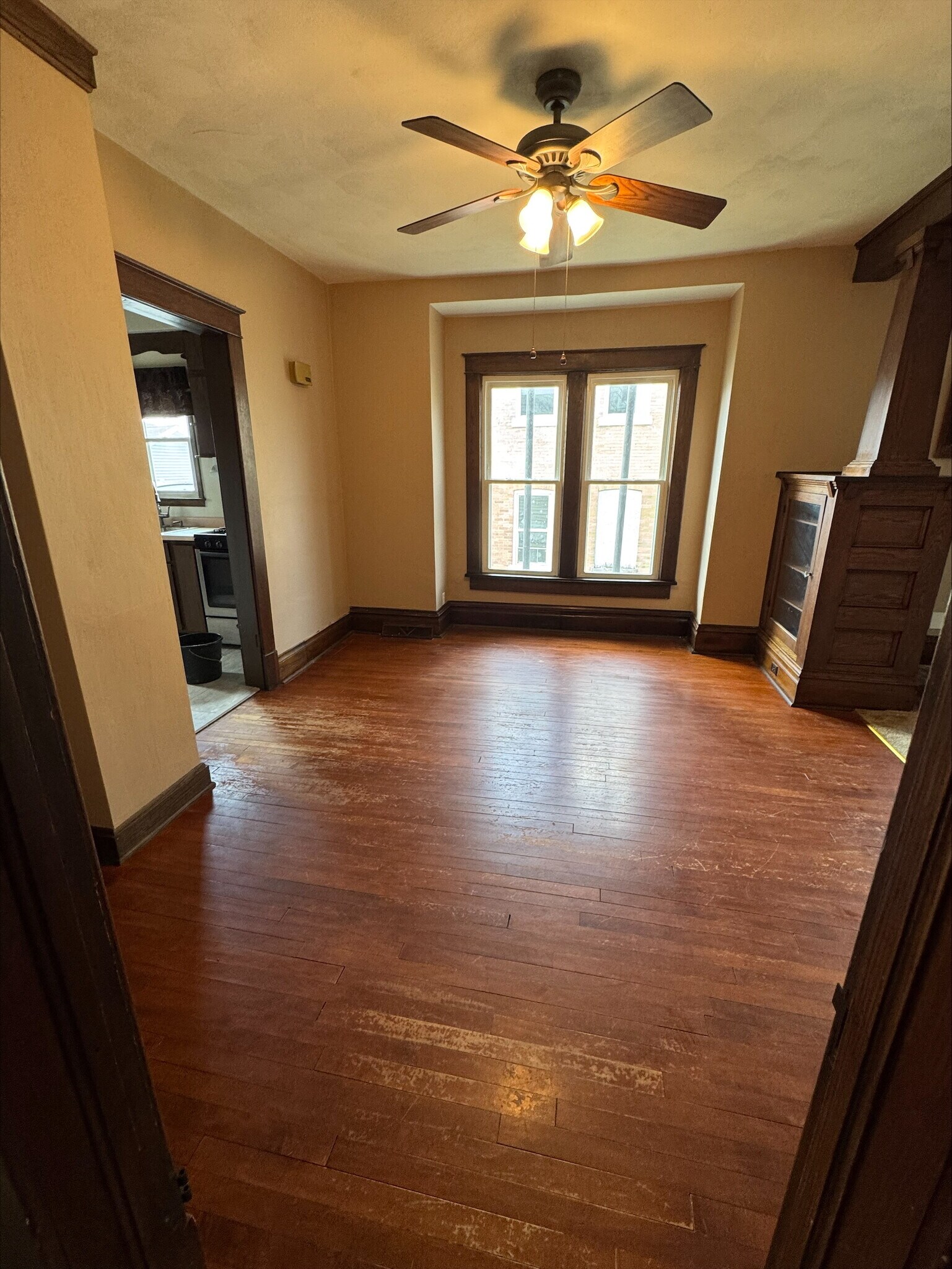 Dining Room - 410 E Conant St
