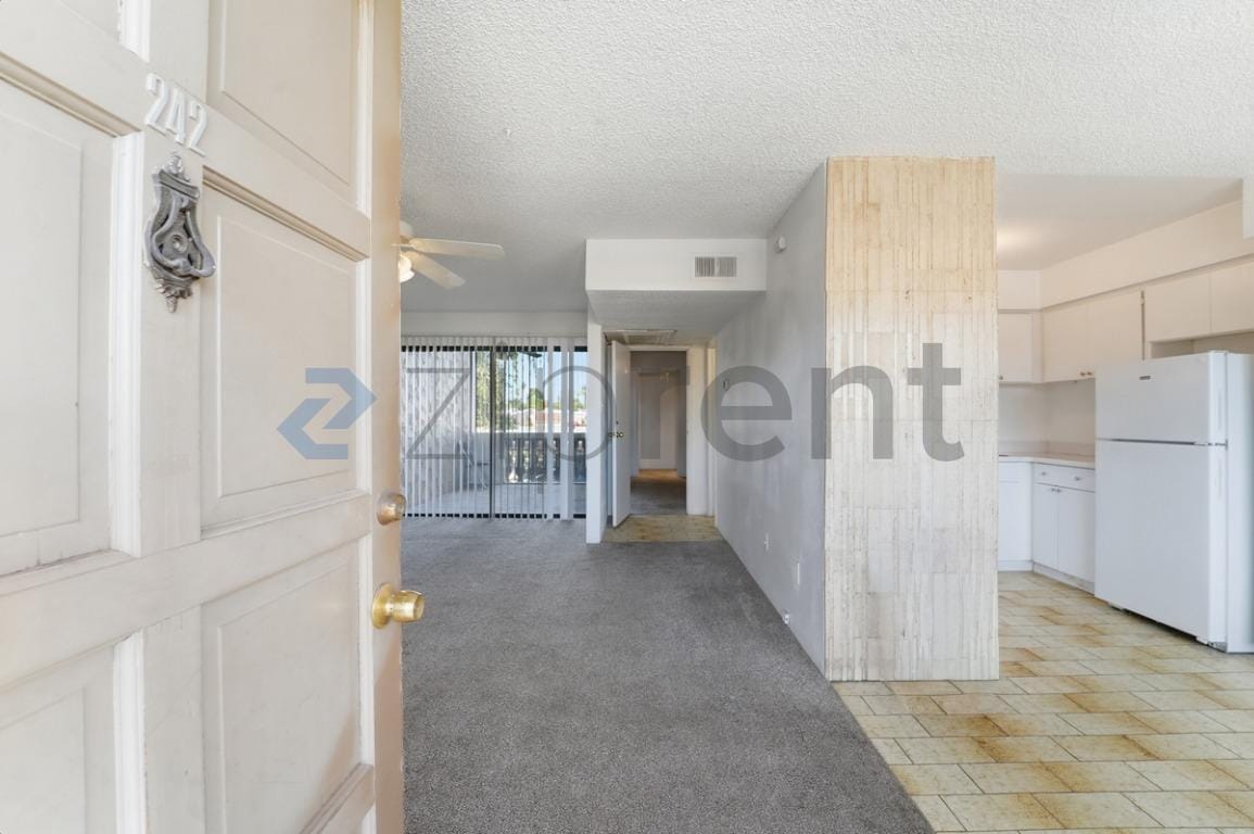 Building Photo - 4950 N Miller Rd