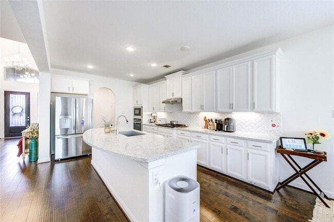 Building Photo - 4055 Woodland Meadow Dr