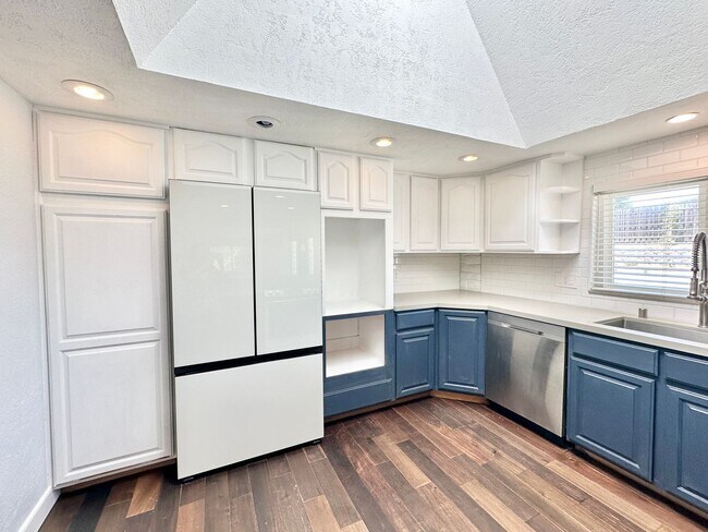 Building Photo - Beautifully Updated & Remodeled Single-Story Country Home with Detached Guest Home Unit on Gated ...