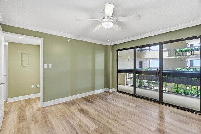 Building Photo - 2413 Bayshore Blvd