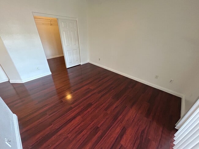 Building Photo - Charming condo in desirable West Las Vegas location