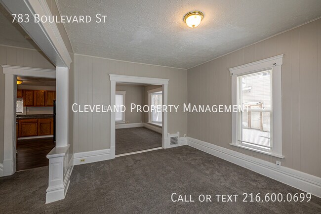 Building Photo - 783 Boulevard St