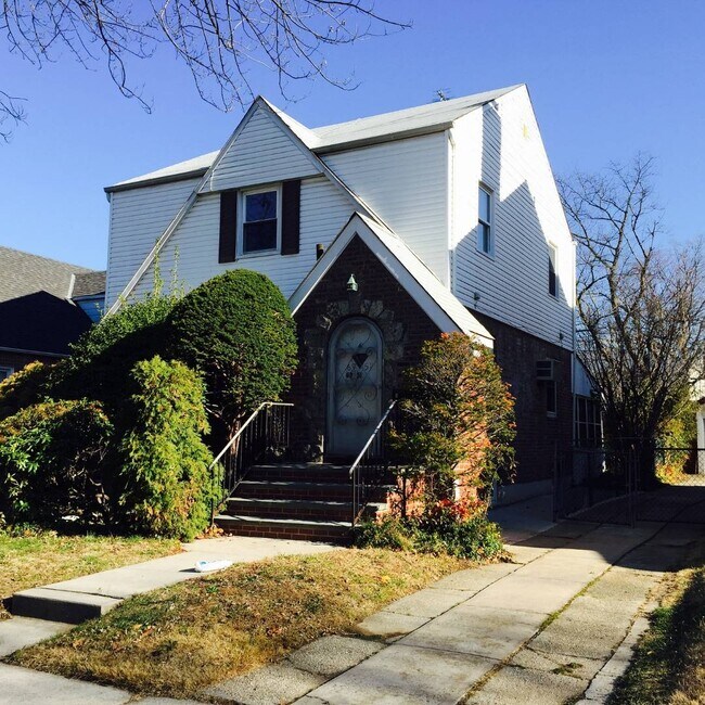 Primary Photo - 69-51 181st St