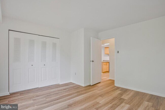Building Photo - 2574 Riva Rd