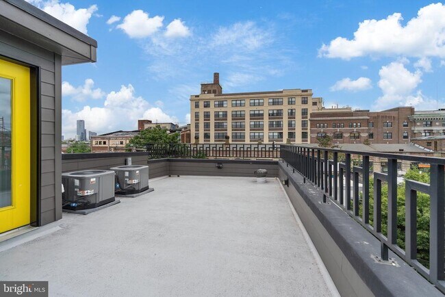 Building Photo - 1402 Ellsworth St