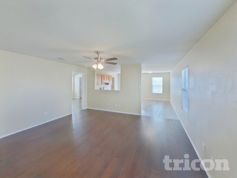 Building Photo - 1712 Vineridge Ln