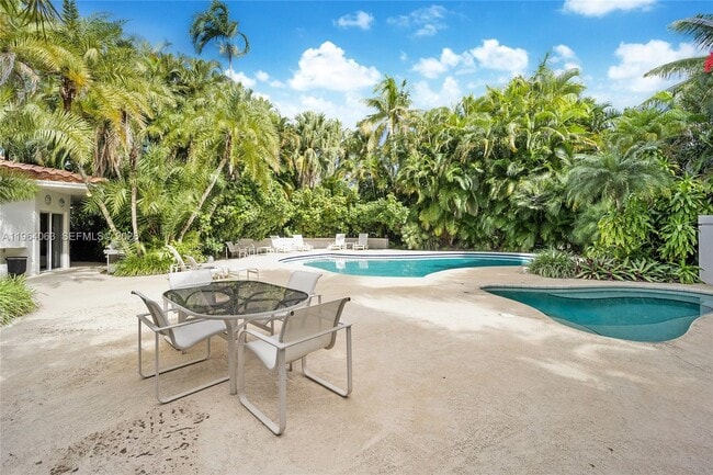 Building Photo - 278 S Island Rd