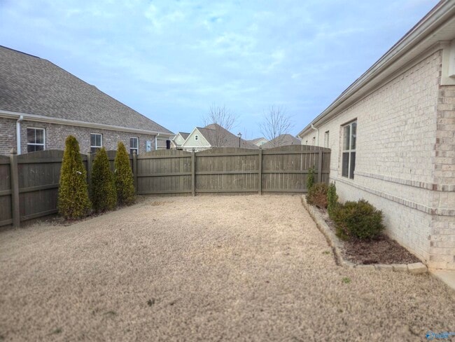 Building Photo - 223 Dustin Ln