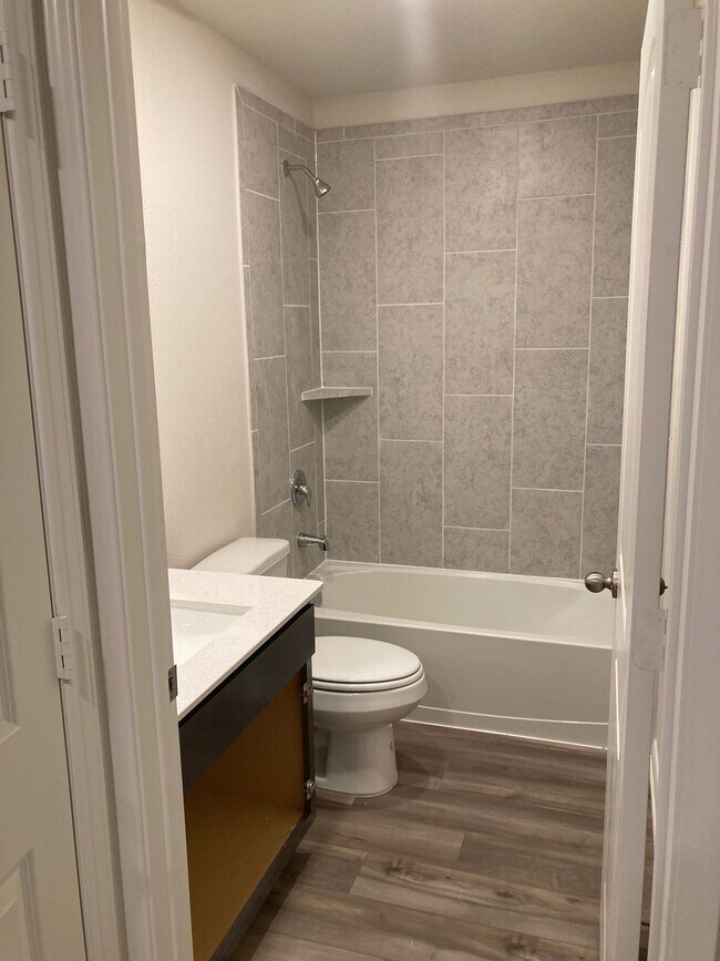 Building Photo - 3007 Boran Dr