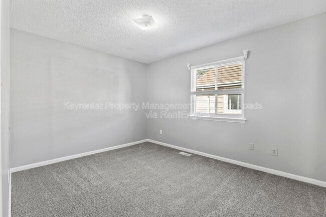 Building Photo - 5408 Chatham Lake Dr