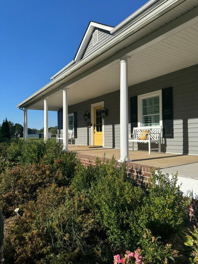 Building Photo - 16615 Spotswood Trail