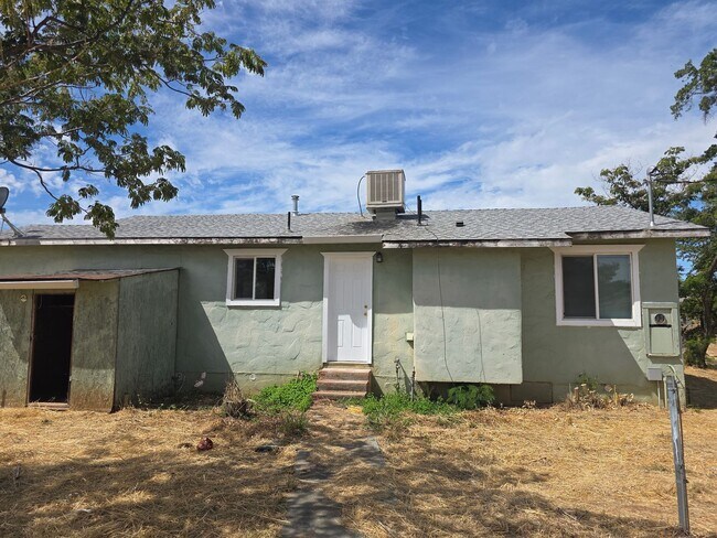 Building Photo - 6635 Happy Valley Rd