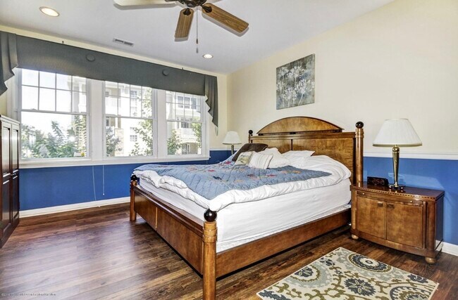 Building Photo - 22 Cooper Ave