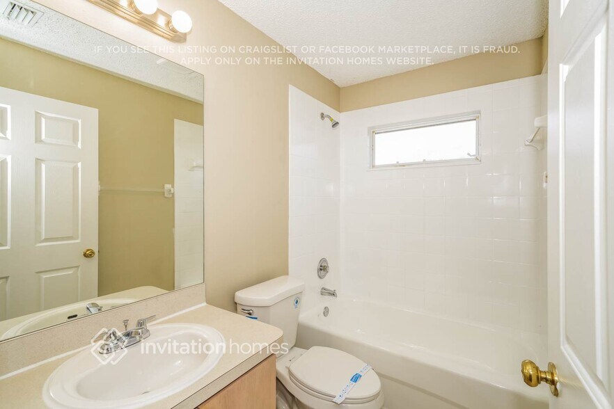 Building Photo - 11741 Brenford Crest Dr